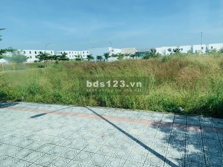 Đất nền cần bán, đặt cọc ngay ưu đãi liền tay được xây dựng tự do, pháp lý chuẩn