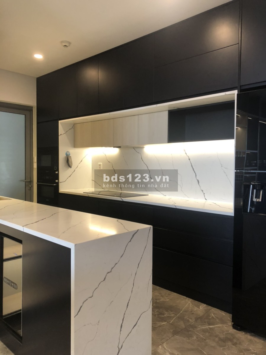 View sông cực chill - ĐKC cho thuê căn 2pn nội thất siêu đẹp. LH em Tâm: 0902.0506.43