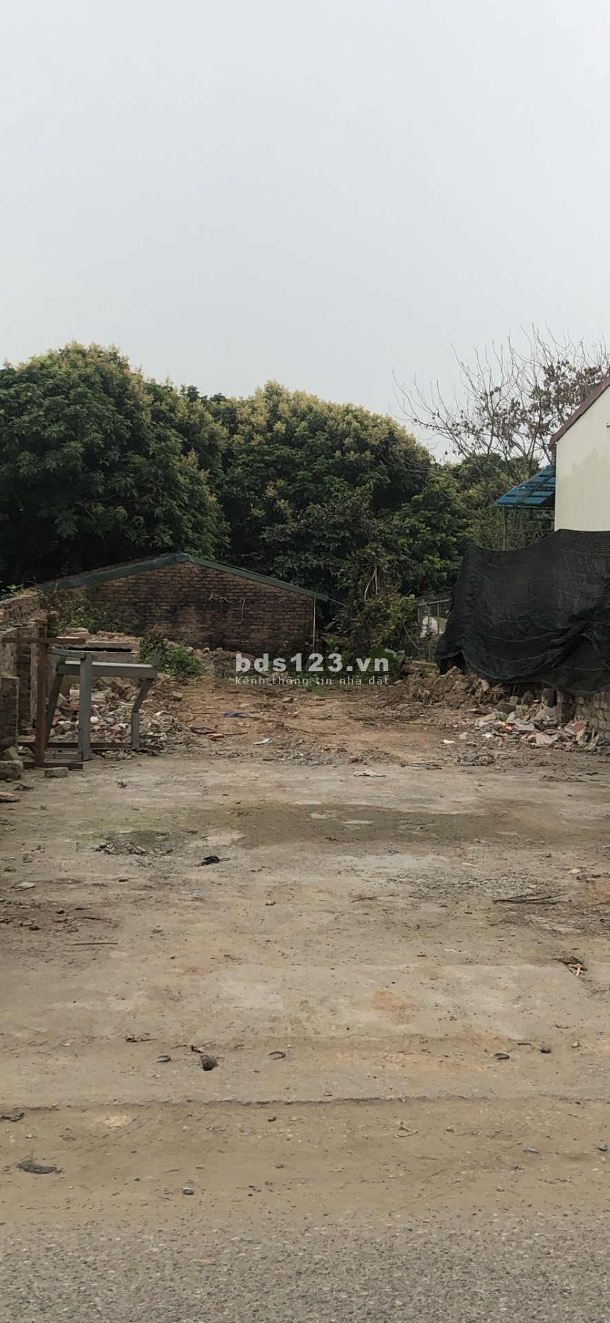 Bán đất 1 tỷ hơn đại thành Quốc Oai Hà Nội ô tô đỗ tứ tung quanh đất đường thông các ngả