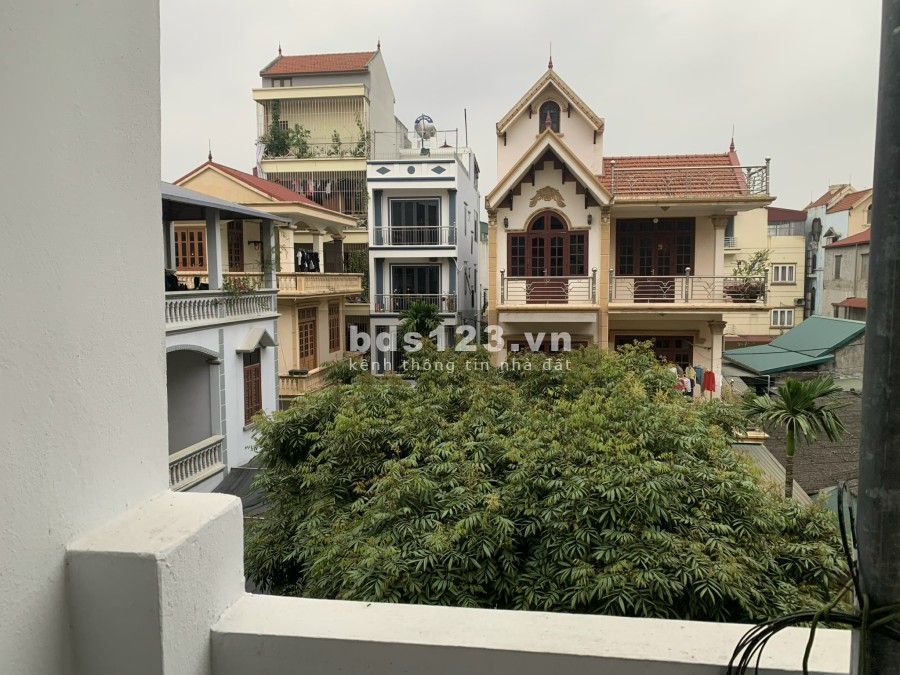 Cho thuê nhà Phú Thượng An Dương Vương Tây Hồ giá tốt view thoáng, có chỗ để xe riêng