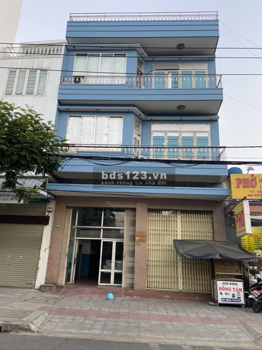 Cần bán nhà 3,5 tầng mặt tiền Tôn đức thắng gần bến xe Đà nẵng khu dân trí cao, giá tốt