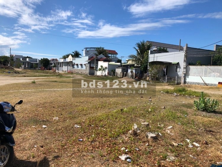 Bán đất nền thổ cư ven biển gần Sailing Bay Ninh Chữ, sổ đỏ chính chủ bàn giao ngay