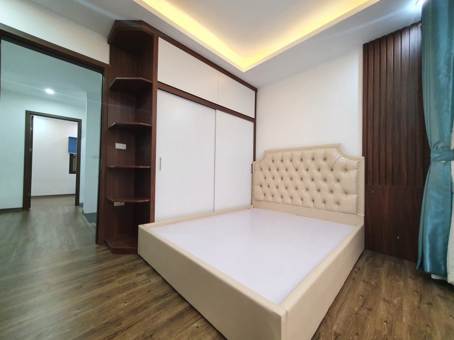 Bán nhà Kim Giang, Hoàng Mai mới koong full nội thất giá bán 4.65 tỷ Lh: 0977.130.938