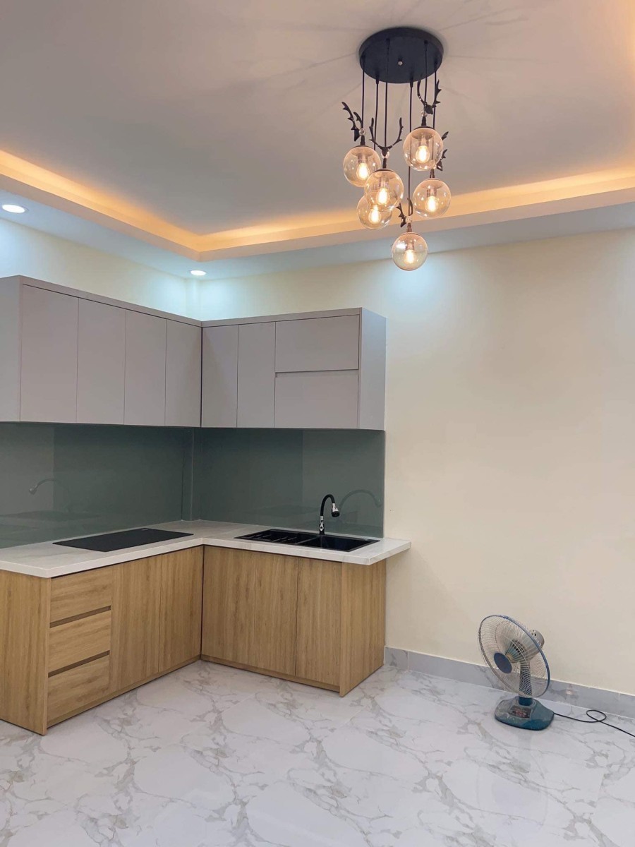 Bán nhà Quận 8, nhà hẻm xe hơi Dương Bá Trạc phường 1, hướng tốt 5.35 tỷ, sổ sẵn