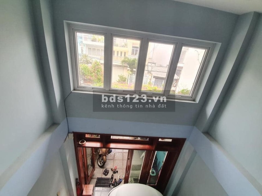 Bàu Cát 8 Một Xẹc Xe Hơi diện tích sử dụng 69m2 giá bán 5.5 tỷ, sổ sẵn chính chủ, giá tốt
