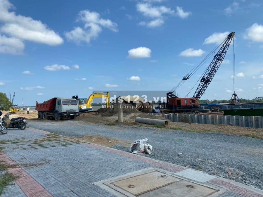 Bán đất nền gần công viên khu Vạn Phát Sông Hậu giá đầu tư sinh lời 790 triệu, lhcc