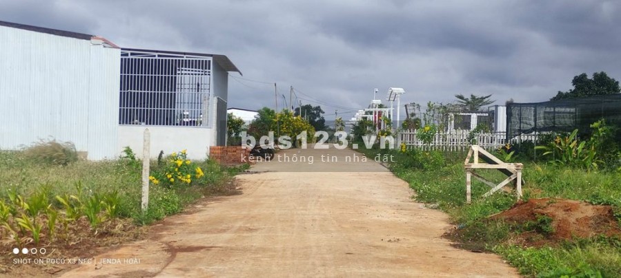 Bán gấp 2 lô đất liền kề giá rẻ khu dân cư, đường lớn, xe vào tận đất, sổ đầy đủ