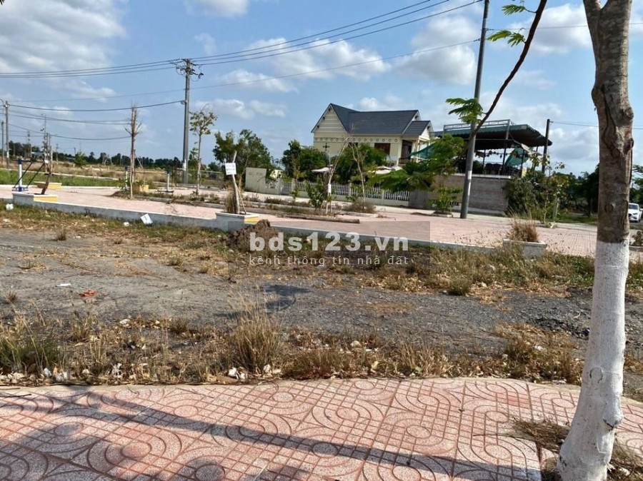Cô 5 cần bán gấp nền đất khu tái định cư gần khu công nghiệp Thuận Đạo sổ chính chủ