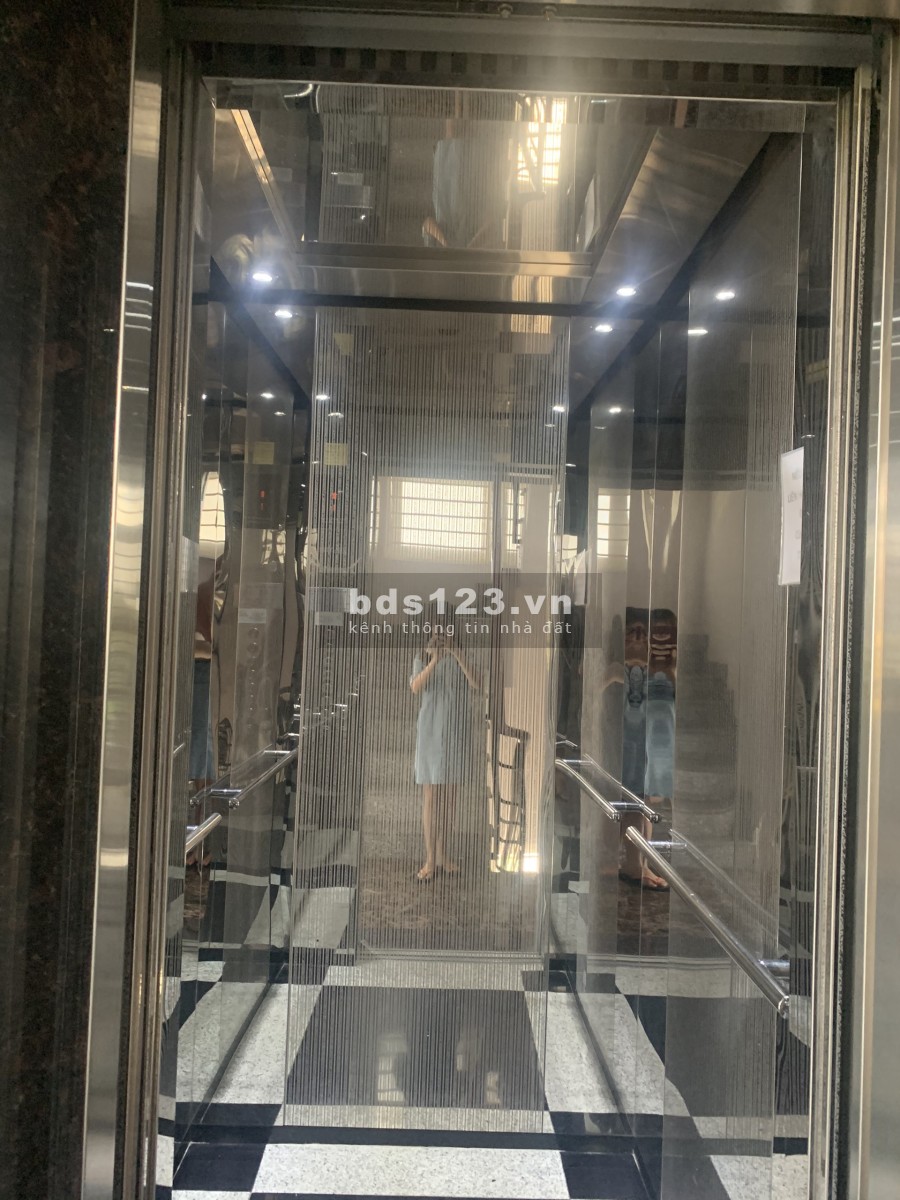 Cho thuê văn phòng lầu tại Quận Tân Phú đầy đủ công năng, giá tốt, liên hệ 0932628756