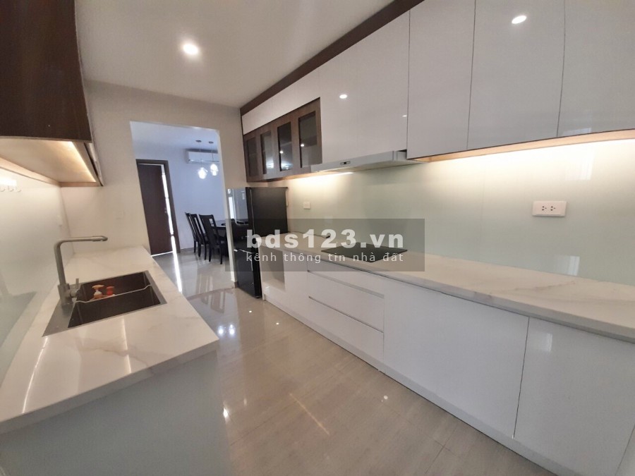 Cho thuê căn hộ cao cấp 154m2, 3PN, đủ đồ tại L3 The Link Ciputra. Giá 46 triệu/tháng