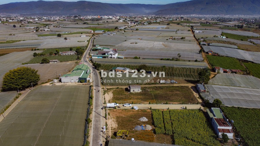 Đất đầu tư 2 mặt tiền đường DH11, Liên xã tại vùng ven Đà Lạt sổ hồng riêng thổ cư 100m2