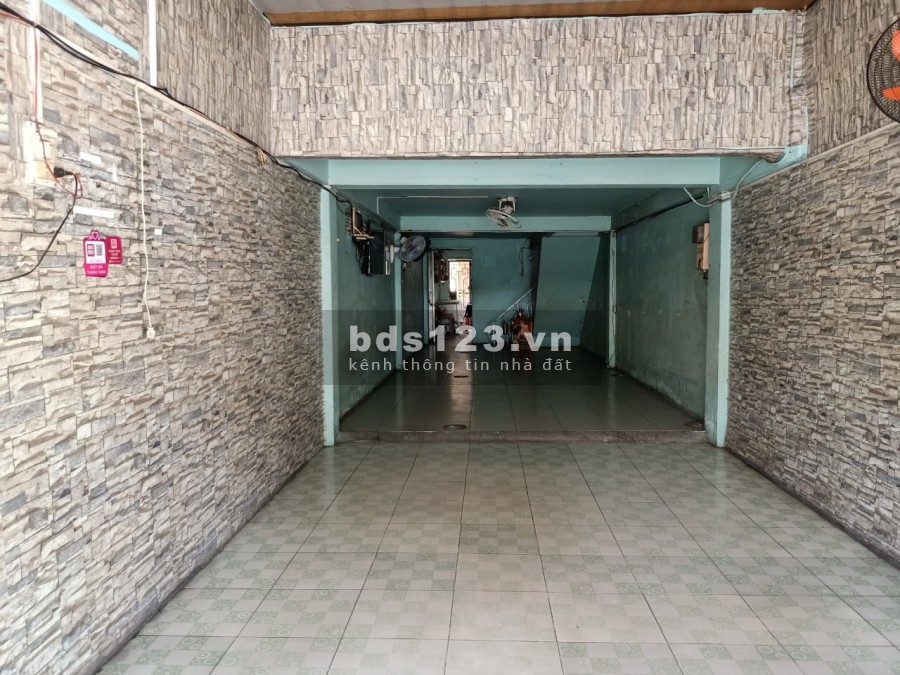 Nhà nguyên căn mặt tiền cho thuê giá rẻ cửa hậu giá cho thuê 13 triệu/tháng, khu an ninh