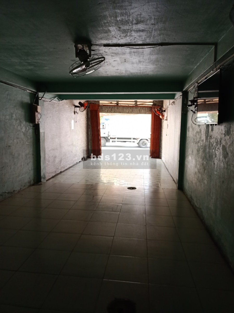 Nhà nguyên căn mặt tiền cho thuê giá rẻ cửa hậu giá cho thuê 13 triệu/tháng, khu an ninh