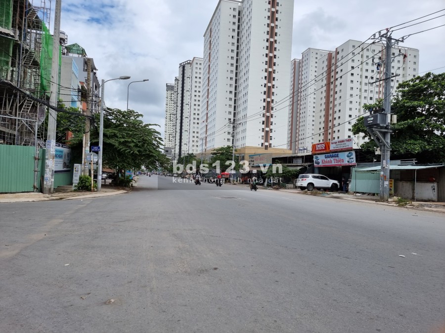 Bán nhà nguyên căn mặt tiền đường 270 Cao Lỗ phường 4 Quận 8, liên hệ 0773846426