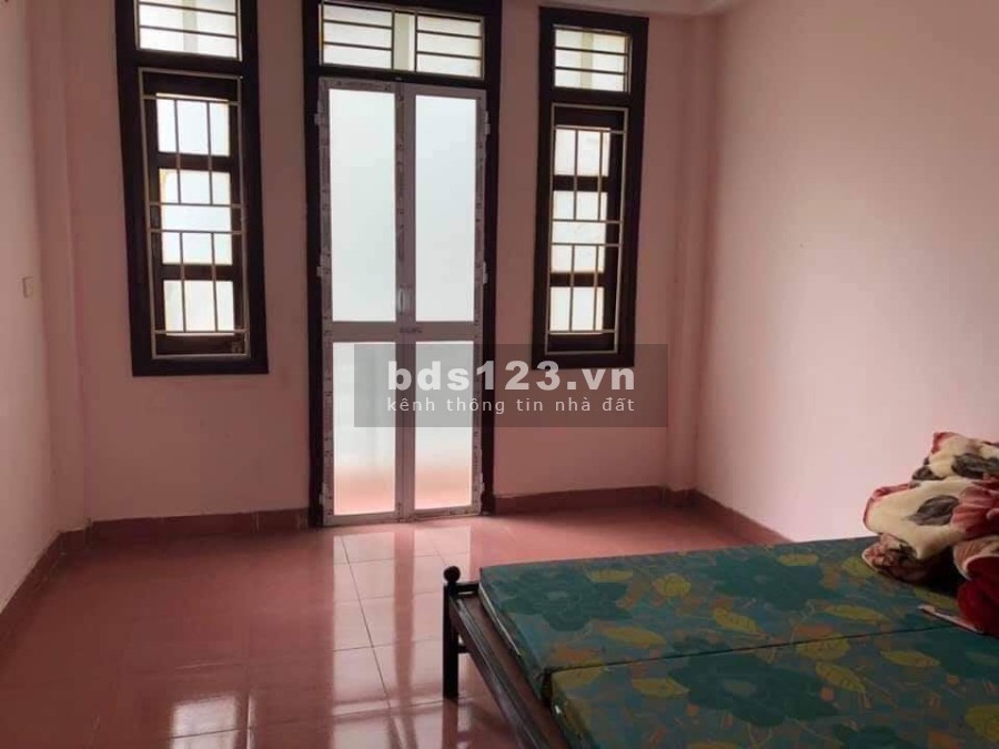 Diện tích lớn giá nhỏ, bán nhà phố Kim Giang giá 3.3 tỷ thương lượng, lh 09988071498