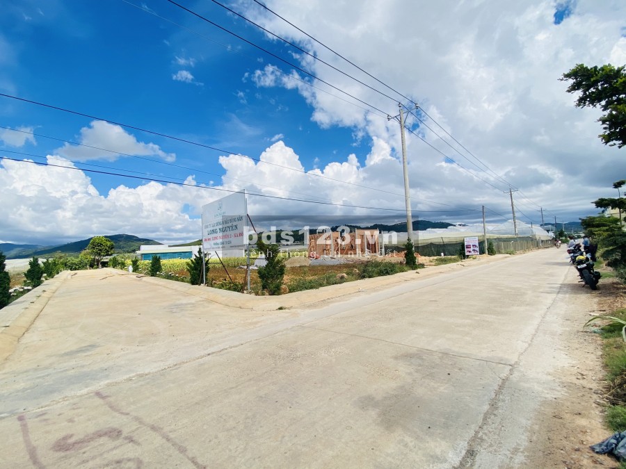 Đất đầu tư 2 mặt tiền đường DH11, Liên xã tại vùng ven Đà Lạt sổ hồng riêng thổ cư 100m2