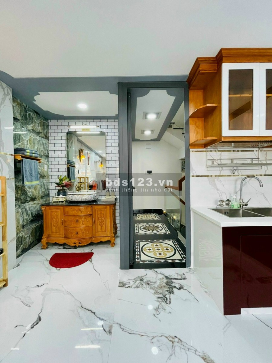 Bán 2 căn mặt tiền Gò Vấp, hỗ trợ vay ngân hàng, diện tích 68m2, giá bán 11.5 tỷ, tặng nội thất