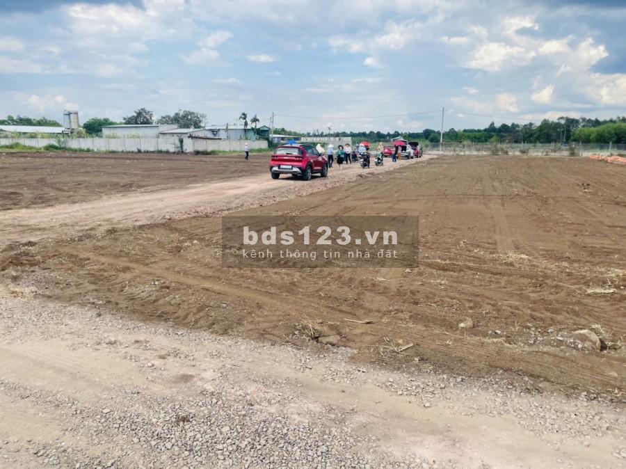 Bán đất khu công nghiệp bàu Xéo chỉ với hơn 300 triệu/lô, pháp lý chính chủ, tiện ích đủ