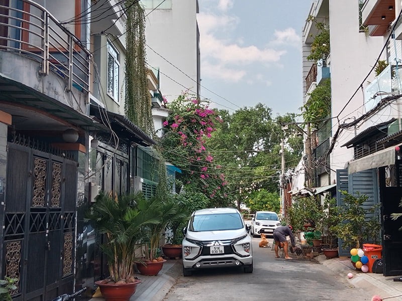 Bán nhà đường 51 Gò Vấp, 3 tầng vuông vức, 4x13.2m , xe hơi vào trong, khu nhà đẹp, chỉ nhỉnh 6 tỷ.