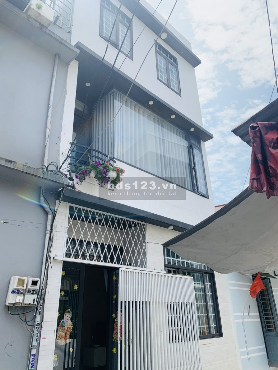 Có nhà nào rẻ hơn với 2.8 tỷ nhà 3 tầng kiệt oto Điện Biên Phủ 3 PN, Phòng Khách, Bếp