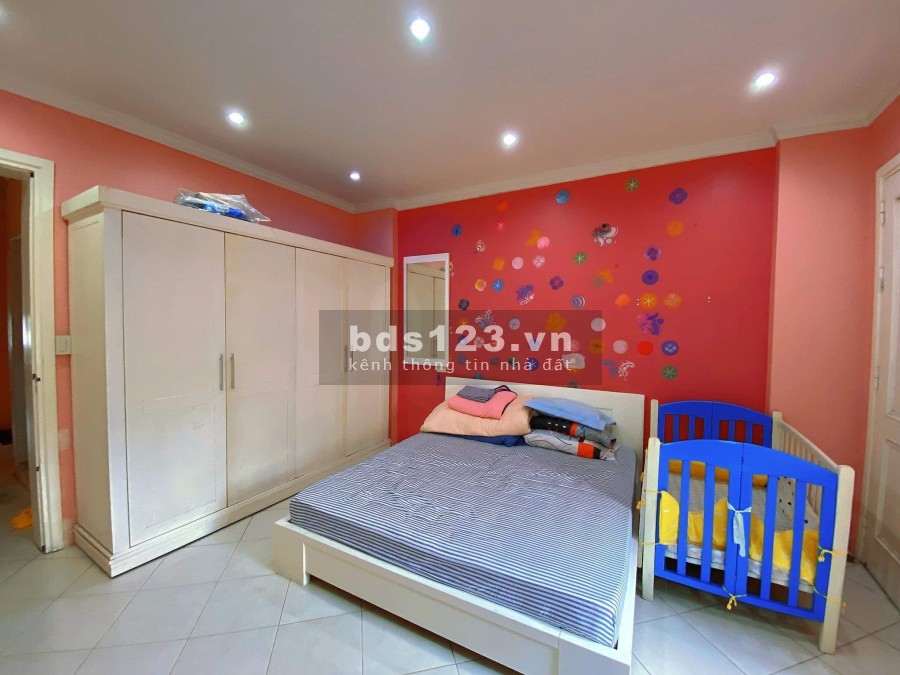 Bán nhà mặt phố Nguyễn Công Hoan, Bà Đình, dt 60m2, 5 tầng, mt 4.5m, giá bán 27 tỷ