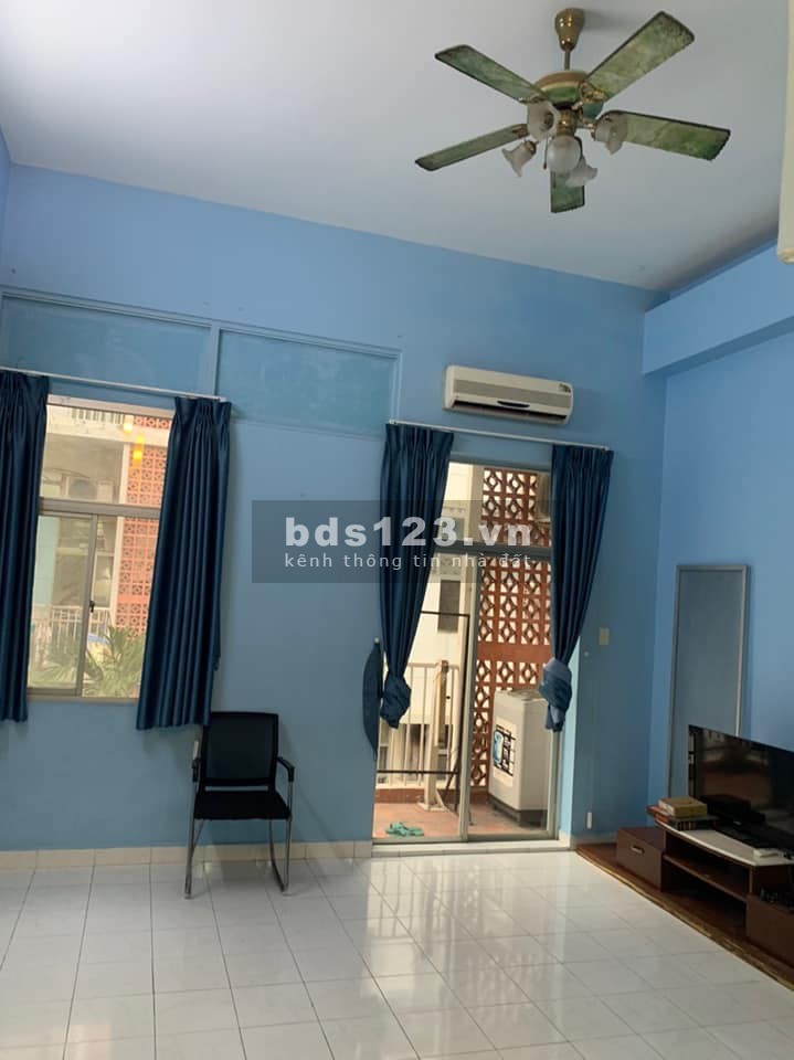 Bán nhà Tân Bình, đường Lạc Long Quân, diện tích 60m2, 3PN, giá bán nhỉnh 5 tỷ.