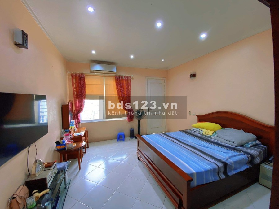 Bán nhà mặt phố Nguyễn Công Hoan, Bà Đình, dt 60m2, 5 tầng, mt 4.5m, giá bán 27 tỷ