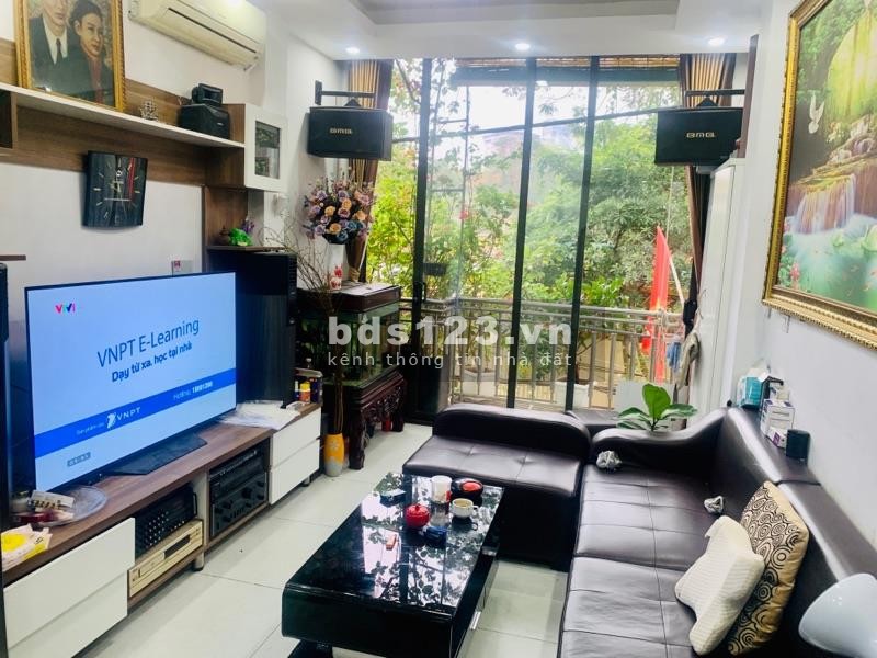 Bán nhà nguyên căn Trung Kính ô tô tránh, vỉa hè lớn, diện tích 60m2, mt 6m, giá 15 tỷ