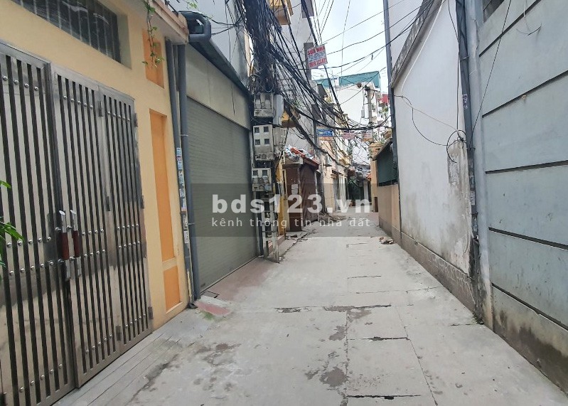 Nhà Giải Phóng Hoàng Mai, ô tô vào nhà kinh doanh diện tích 65m2, mt 4m, 4 tầng đúc, nhỉnh 6 tỷ