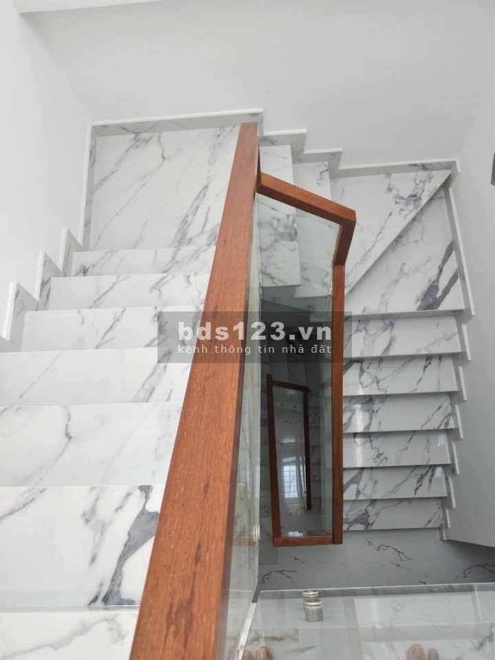 Bán CHDV 5 tầng diện tích 70m2, 20m ra MT Trần Hưng Đạo Quận 5 giá chỉ 9,9 tỷ 901336567