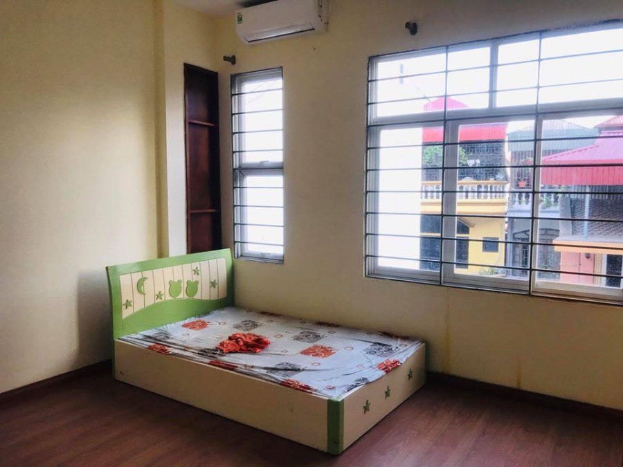Tôi cần bán nhà nguyên căn chính chủ đẹp hẻm xe hơi 3 lầu đường Nguyễn Văn Đậu