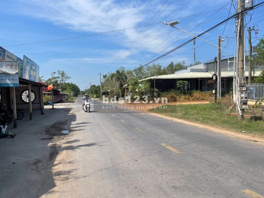 Đất Tây Ninh 2 mặt tiền giá chỉ 4xx triệu có sẵn thổ cư liên hệ xem đất 0328668348