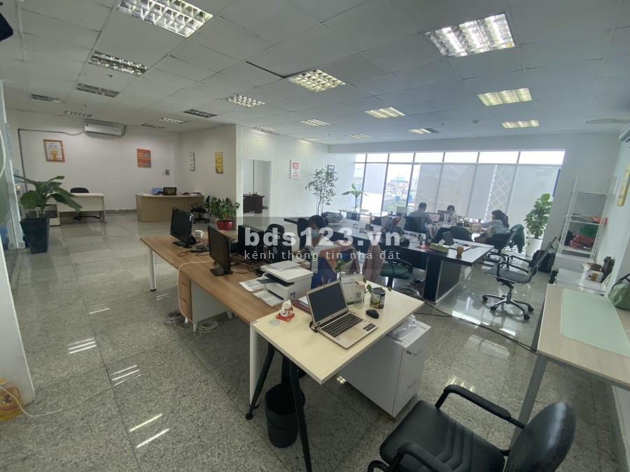 Văn phòng hot giá rẻ Quận 3 giá cho thuê chỉ 20 triệu/tháng diện tích sử dụng 85m2