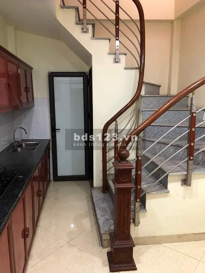 Giữa phố Cầu Diễn kinh doanh tốt diện tích sử dụng nhà 55m2, giá bán chỉ 7.4 tỷ sổ sẵn