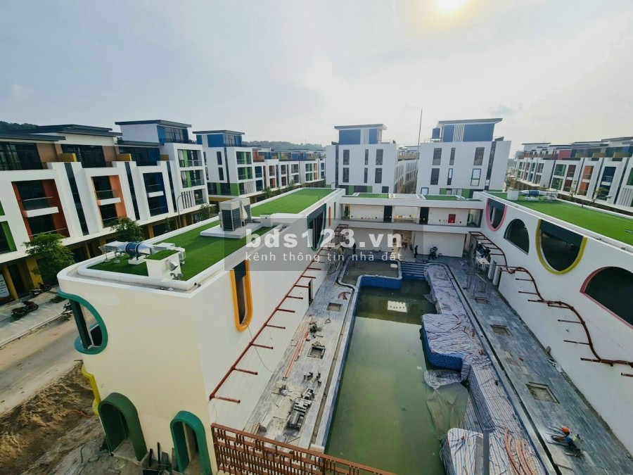 Bán lô góc thoáng tại Meyhomes giá chỉ 2,2 tỷ đến khi nhận nhà đúc kiên cố 5 tầng