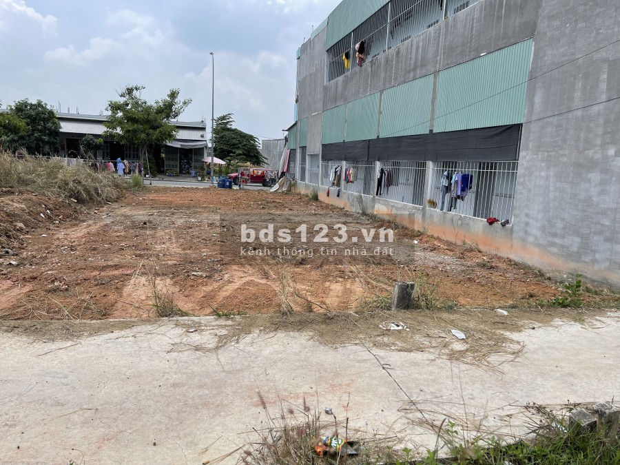 Chính chủ bán đất 10x30m Vsip 2A (lô cặp), đường thông NB19 rộng 8m, vỉa hè mỗi bên 4m