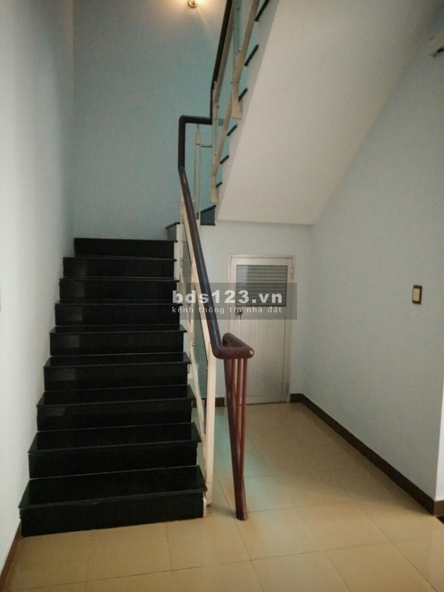 Cần cho thuê nhà mặt phố 270 Đường Cao Lỗ, P4, Q8 chính chủ (nhà mới tinh luôn nhé)