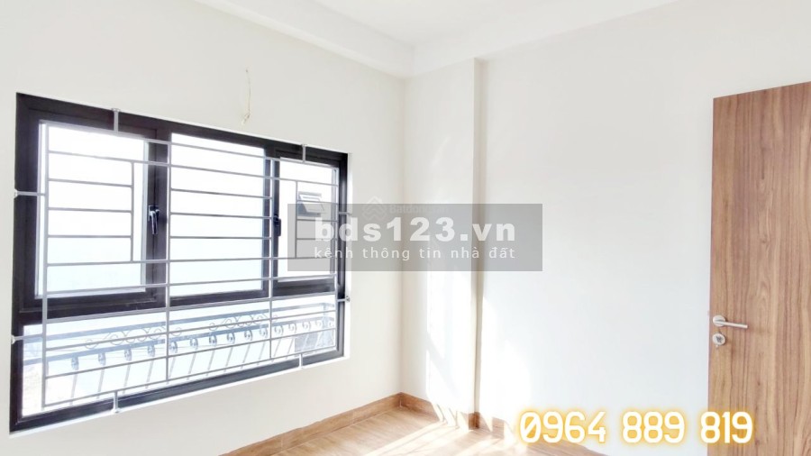 Bán nhà nguyên căn 1.3 tỷ khu vực Phụng Châu gàn bến xe Yên Nghĩa, liên hệ 0964889819