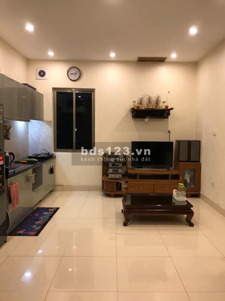 Nhà nguyên căn đẹp Phùng Chí Kiên, dtsd 45m2, 5 tầng đúc, ngõ rộng giá 7 tỷ pháp lý chuẩn