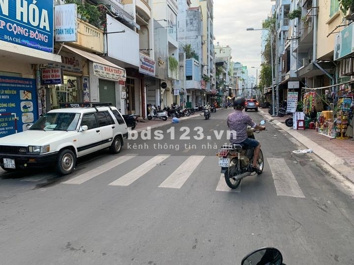 Bán nhà mặt tiền đường Bà Hạt 62m2, Quận 10 giá chỉ 12,5 Tỷ liên hệ 0901336567