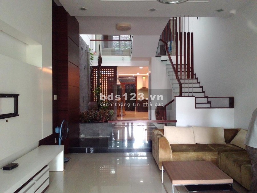 Bán nhà mặt phố Nguyễn Viết Xuân, kinh doanh đỉnh, diện tích 35m2 giá bán 3.8 tỷ