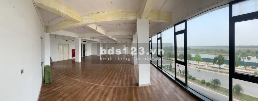 Cho thuê văn phòng tại tòa nhà Universal khu dân cư mặt tiền đường lớn, khu dân cư đông