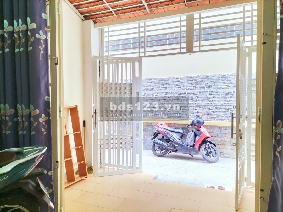 Bán nhà Lê Quang Định phường 1, Quận Gò Vấp, giá 6.9 tỷ, dt 4x11m2, 4 tầng, xe hơi đậu cửa