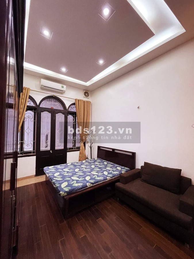 Cần bán nhà phố Láng Hạ, nhà mới đẹp lung linh, ngõ ô tô, diện tích 36m2, 5 tầng, 6,2 tỷ