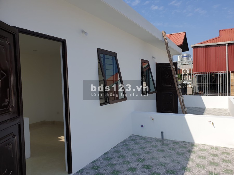 Bán nhà Đội Cấn Quận Ba Đình gần Lăng Bác diện tích 37m2, chỉ 4 tỷ 5 mặt tiền rộng