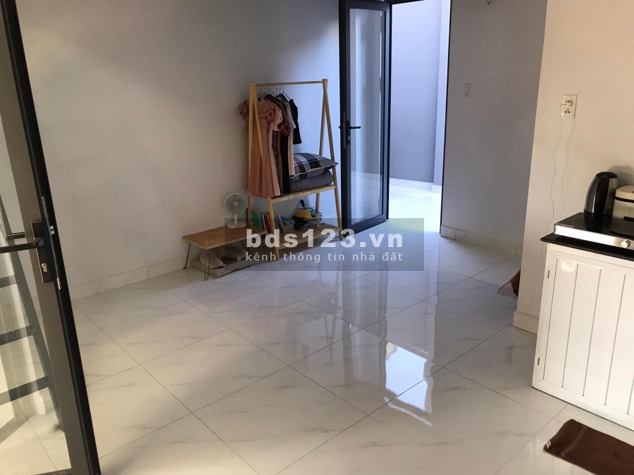 Tìm 1 bạn nữ ở ghép Quận 9, ưu tiên sạch sẽ, ít đồ, giá 1.5 triệu/tháng, pháp lý chính chủ