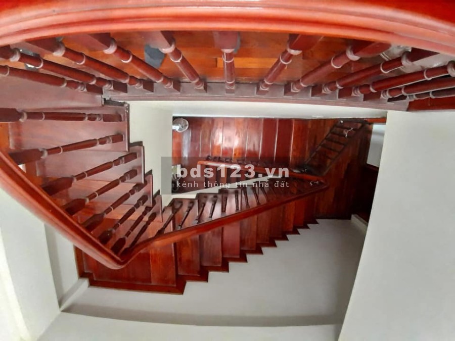 Nhà nguyên căn đẹp Phùng Chí Kiên, dtsd 45m2, 5 tầng đúc, ngõ rộng giá 7 tỷ pháp lý chuẩn