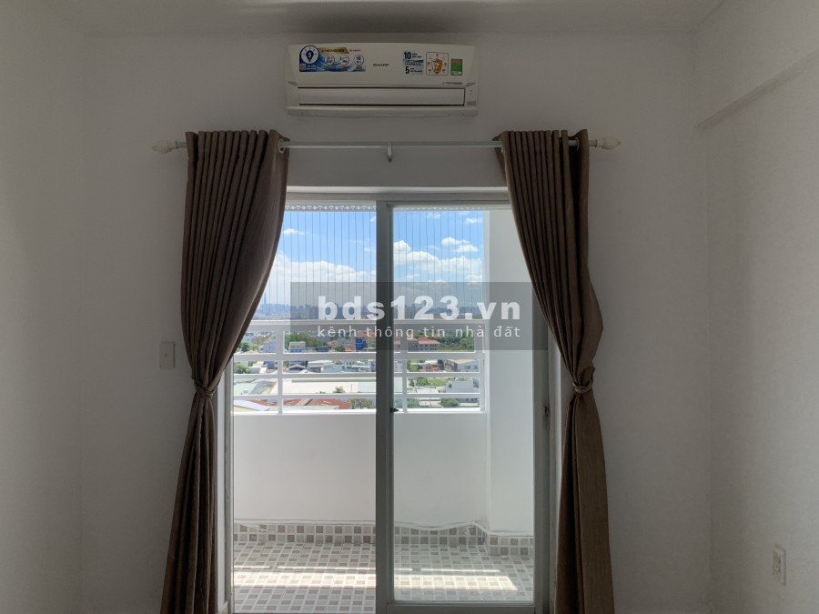 Chính chủ bán cc Tecco Green Nest Quận 12, căn góc 65m2, 2PN, 2 ban công, lầu cao, view Quận 1