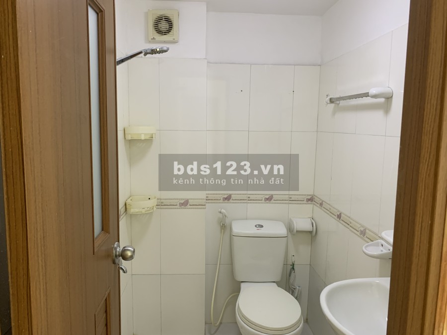 Chính chủ bán cc Tecco Green Nest Quận 12, căn góc 65m2, 2PN, 2 ban công, lầu cao, view Quận 1