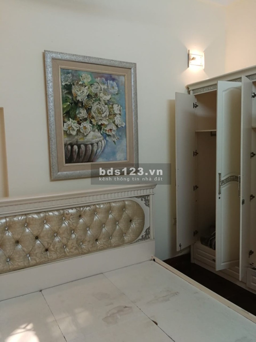 Bán nhà Phương Mai Đống Đa cạnh hồ Phương Mai, ô tô đỗ cửa, giá chỉ 6.3 tỷ có sẵn sổ